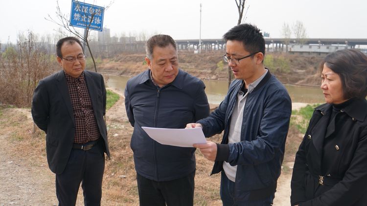 集團領導金輝赴涇陽產業(yè)基地就產業(yè)結構調整、重點項目推進等進行工作調研