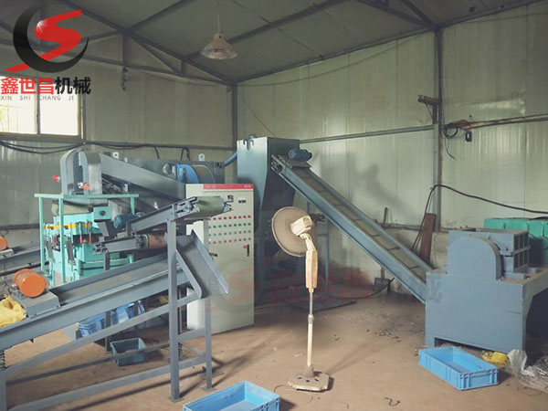 客戶訂購的銅米粉碎機已投產使用